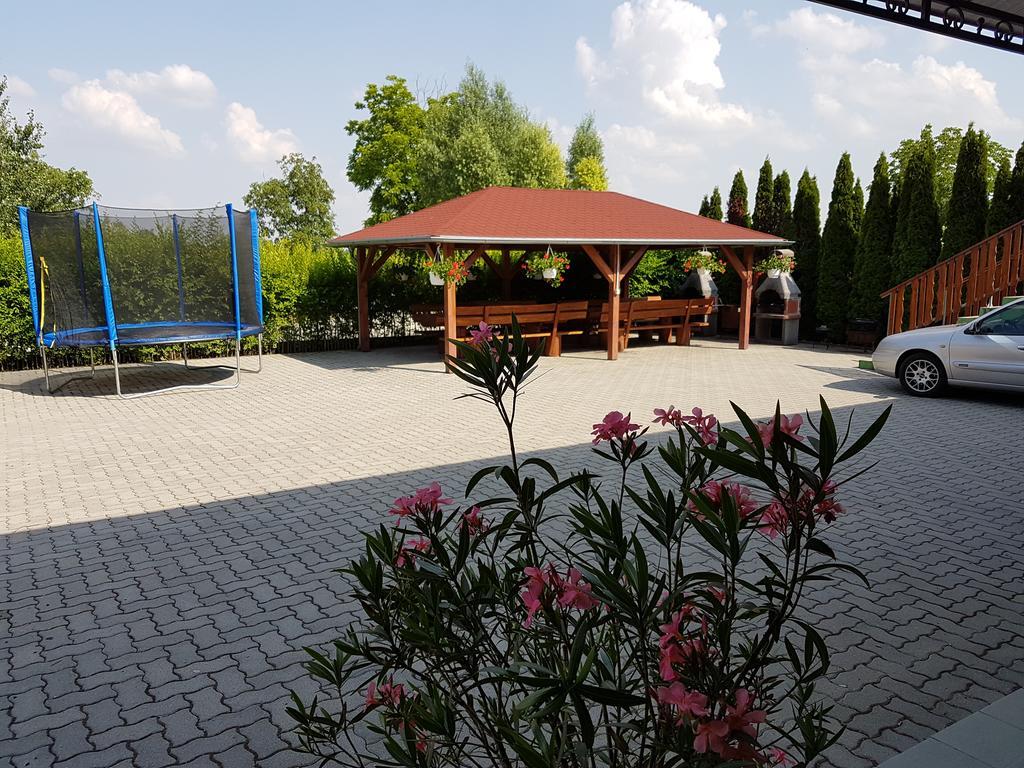 Apartman Taktik Veľký Meder Exterior foto
