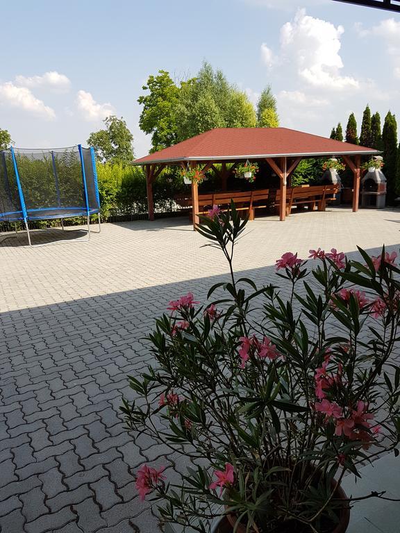 Apartman Taktik Veľký Meder Exterior foto